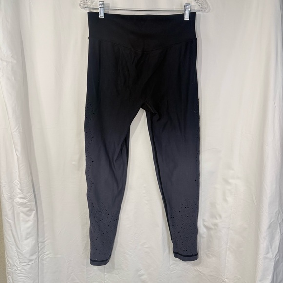 Pink Victoria Secret Sport Seamless Tight With Open Knit Details Leggings — L - Picture 8 of 12